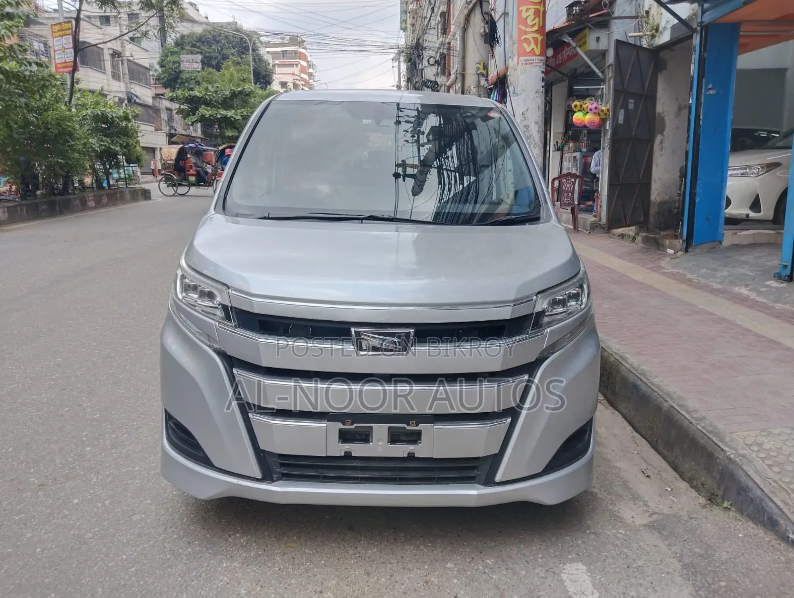 Toyota Noah 2.0 Four-Wheel Drive (8 Seater) 2021 Silver