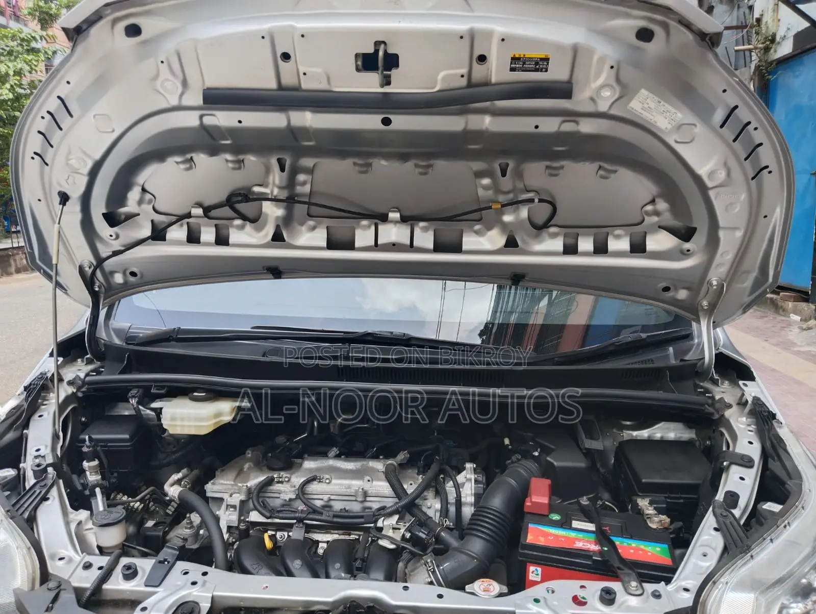 Toyota Noah 2.0 Four-Wheel Drive (8 Seater) 2021 Silver