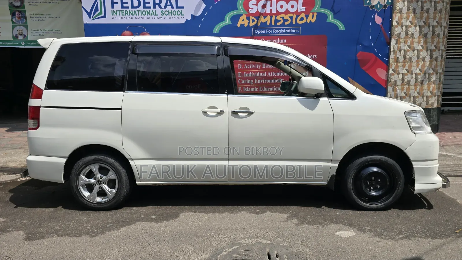 Toyota Noah 2.0 FWD (8 Seater) 2003 Pearl