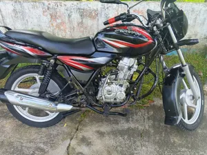 বাজাজ ডিসকভার ১২৫ ২০১৭ কালো