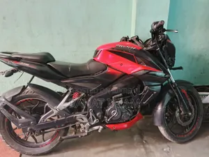 বাজাজ পালসার এনএস ১৬০ ২০২০ লাল