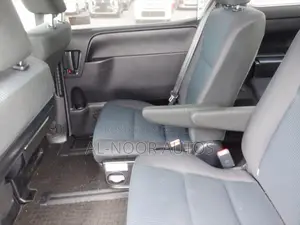 Toyota Noah 1.8 Front-Wheel Drive Hybrid (7 Seater) 2021 Silver