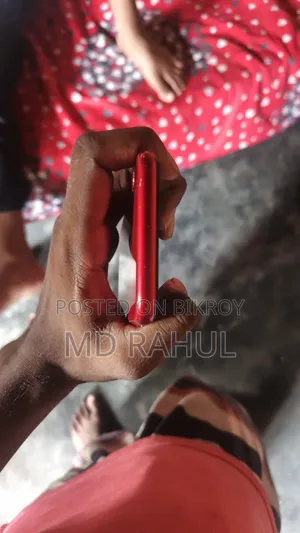 Apple iPhone XR 64 GB Red