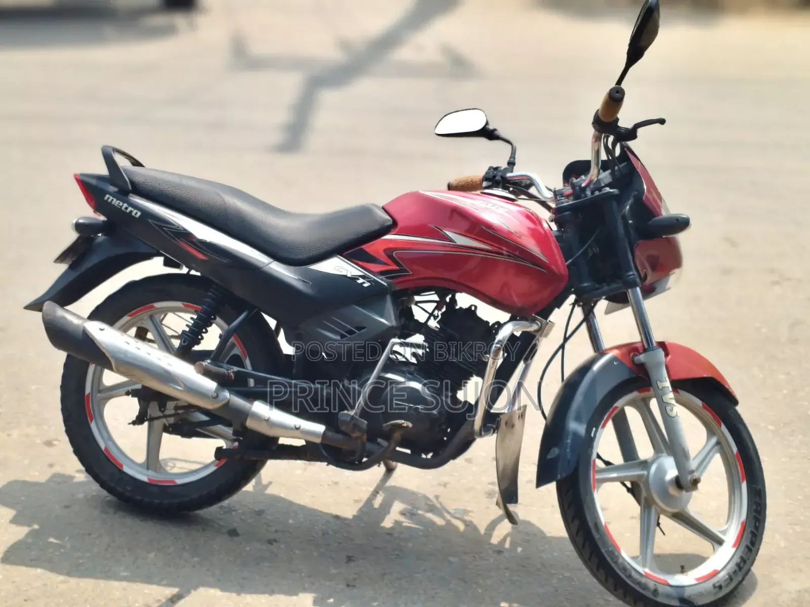 টিভিএস মেট্রো ২০১২ লাল
