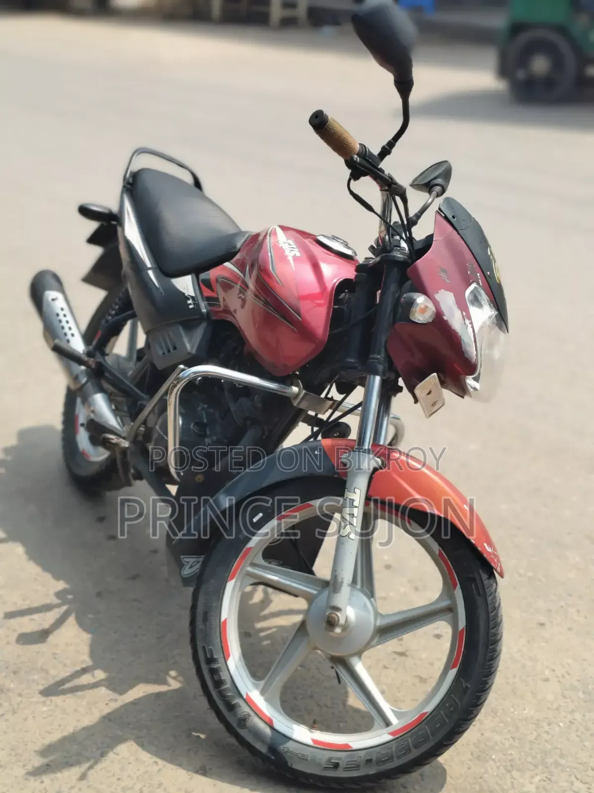 টিভিএস মেট্রো ২০১২ লাল