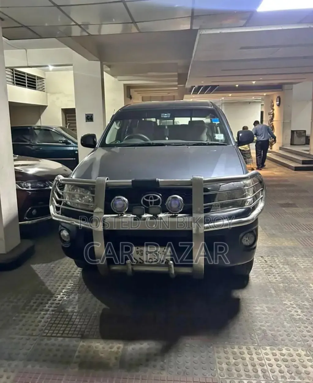 Toyota Hilux 2.5 D-4D 4X4 SRX 2010 Gray