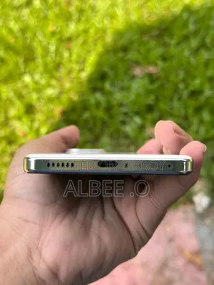 iQOO 256 GB White