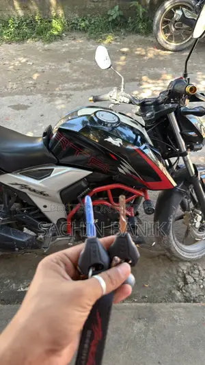 TVS Apache RTR 160 4V 2021 Black