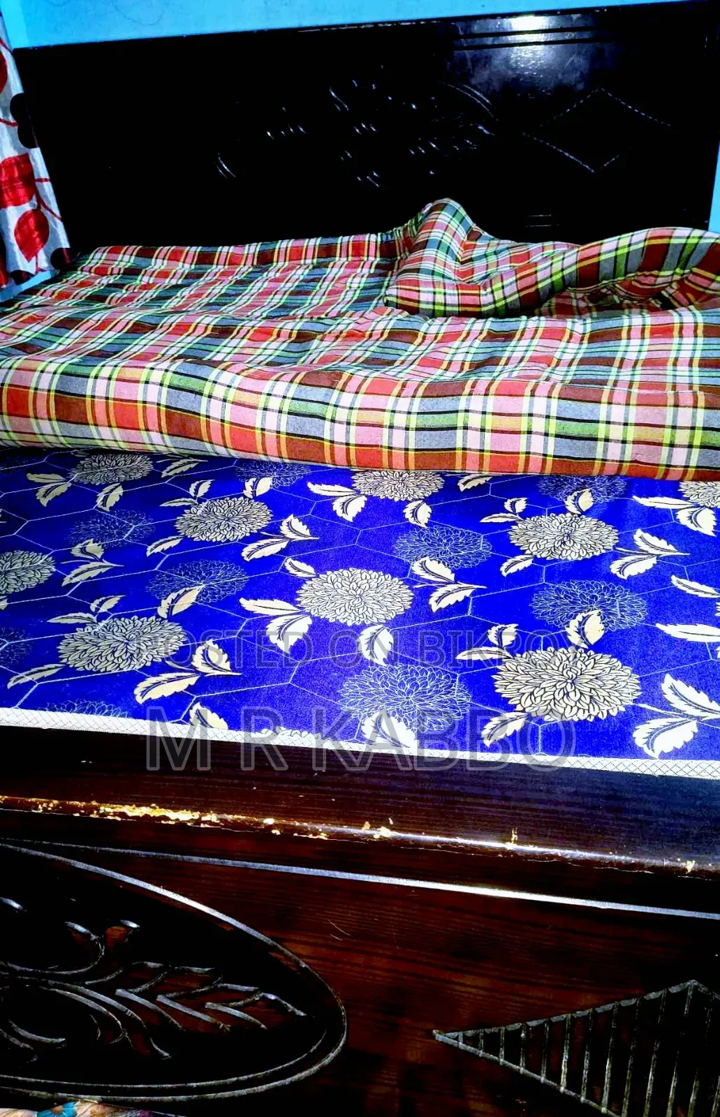 Ekti 6/7 Feet Er Khat Toshok Metres Bikri Hobe
