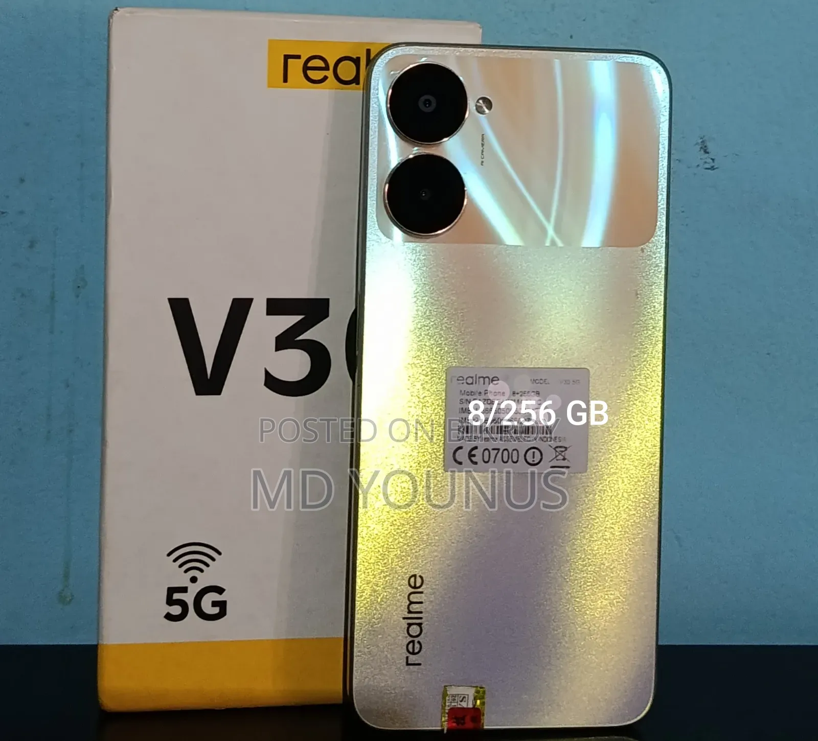 রিয়েলমি ভি৩০ ১২৮ জিবি গোল্ড