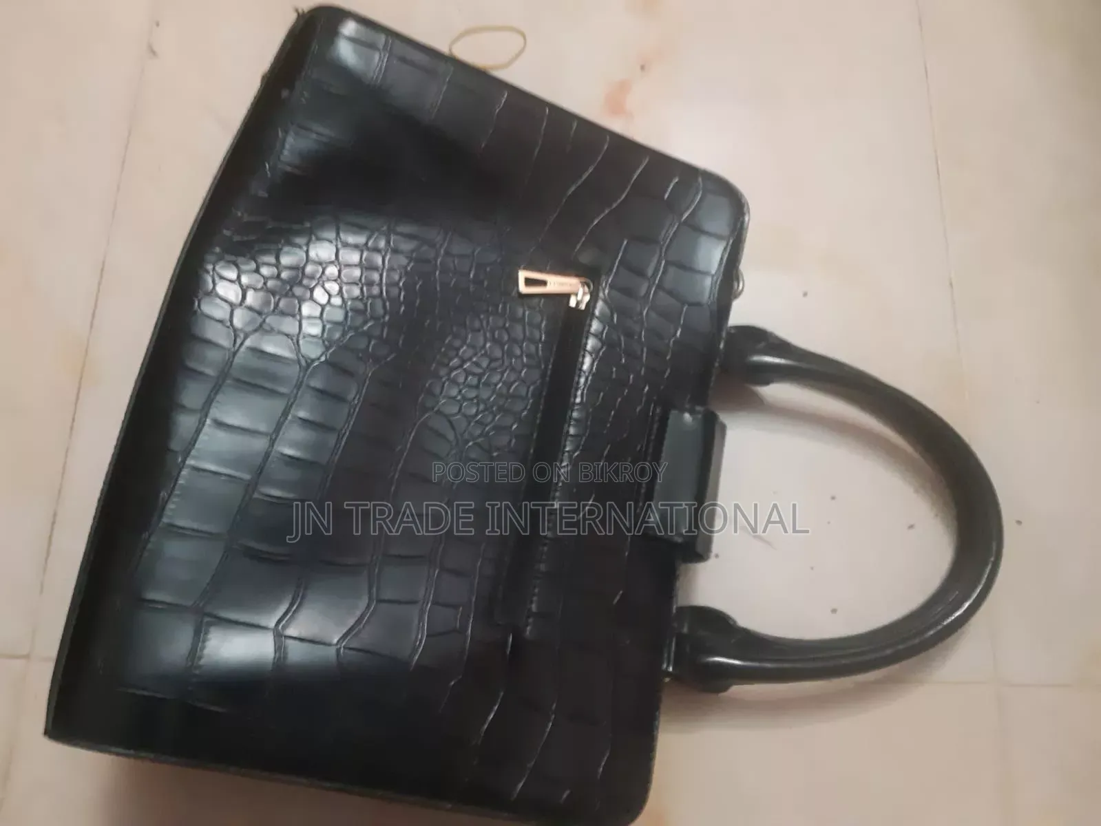 অরজিনাল ক্রিসবেলা লেডিস হ্যান্ড ব্যাগ