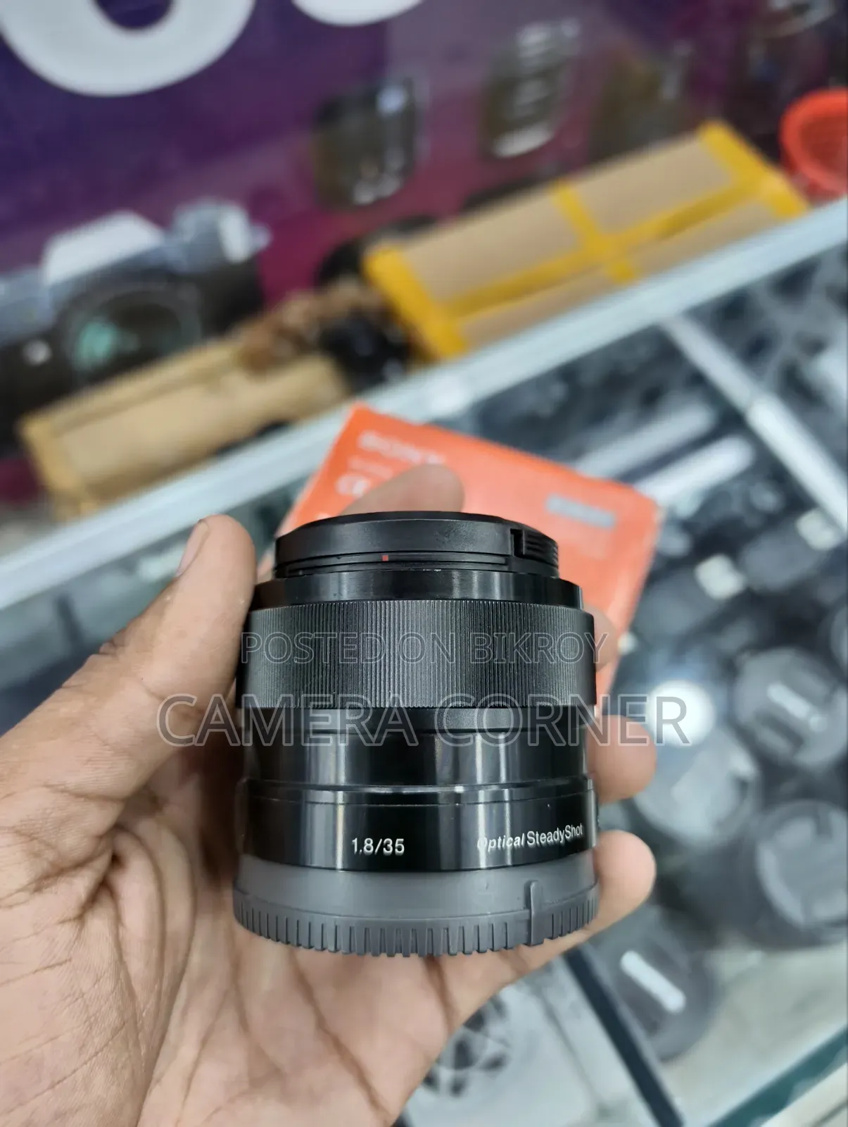 সনি ৩৫মিমি ১.৮ ওএসএস লেন্স