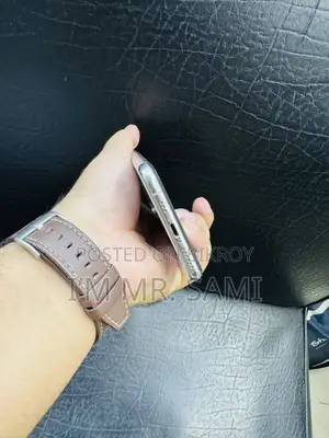 অ্যাপল আইফোন এক্সএস ৬৪ জিবি হোয়াইট