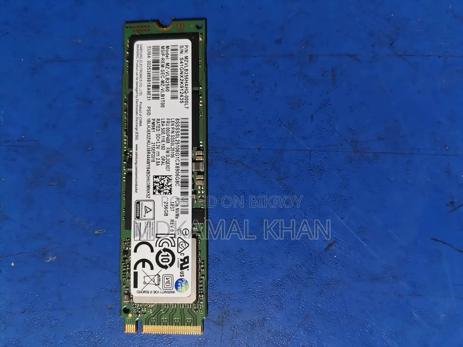 Leptop DDR 4 8gb Rem Nvme Smalong 256 Gb SSD