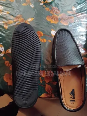 হাফ লোফার শো বিক্রি করব।