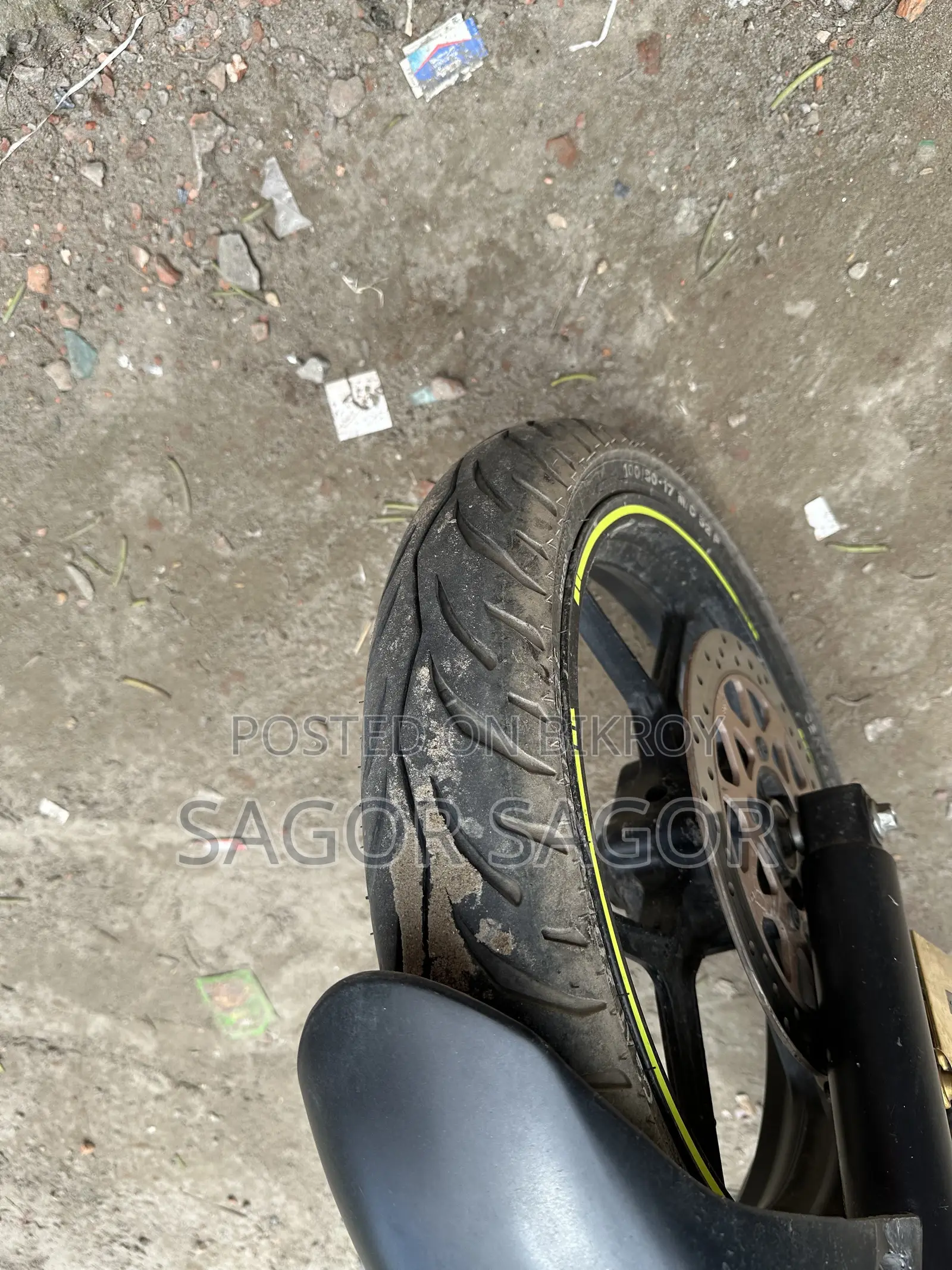 সুজুকি জিক্সার ২০২৩ কালো