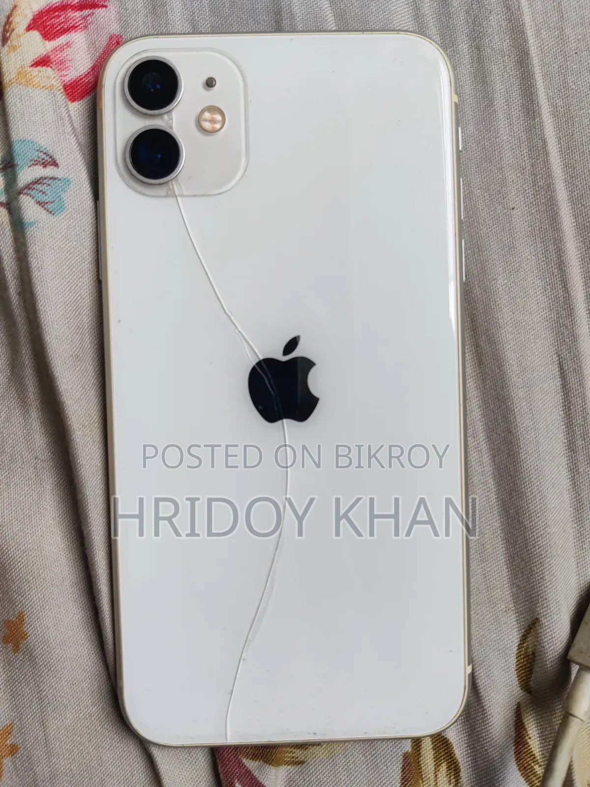অ্যাপল আইফোন ১১ ১২৮ জিবি সাদা