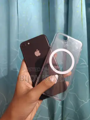 Apple iPhone SE (2020) 64 GB Black