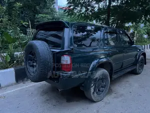 Toyota Hilux Surf 2.7 SSR 2001 Green