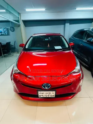 Toyota Prius 4dr Hatchback (1.8L 4cyl gas/electric hybrid CVT) 2016 Red