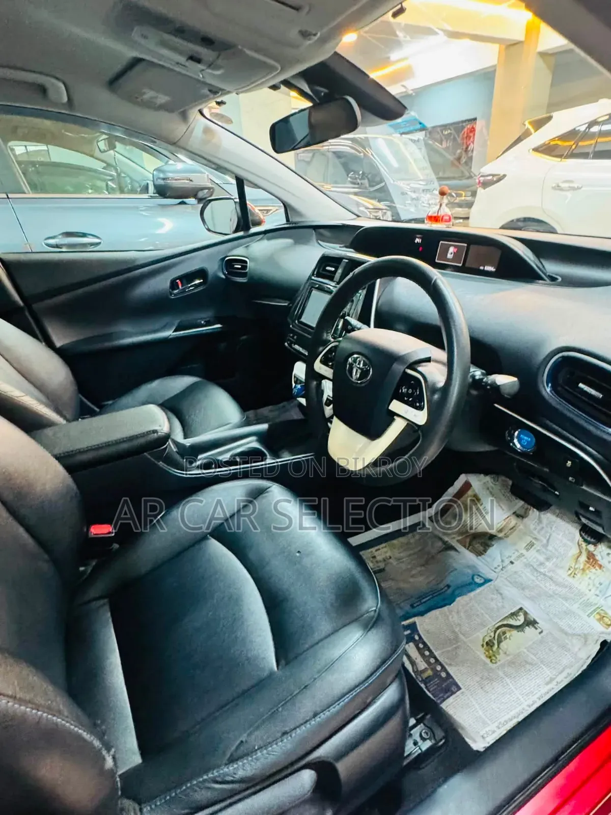 Toyota Prius 4dr Hatchback (1.8L 4cyl gas/electric hybrid CVT) 2016 Red