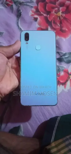 Vivo Y11 32 GB Blue