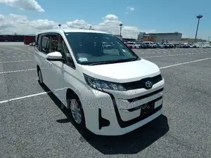 Toyota Noah 2022 Pearl
