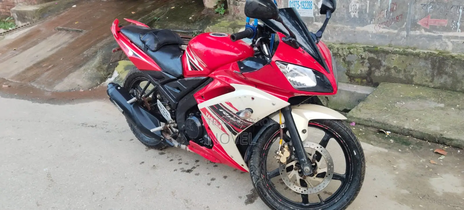ইয়ামাহা আর১৫ ভি৩ ২০১১ রেড