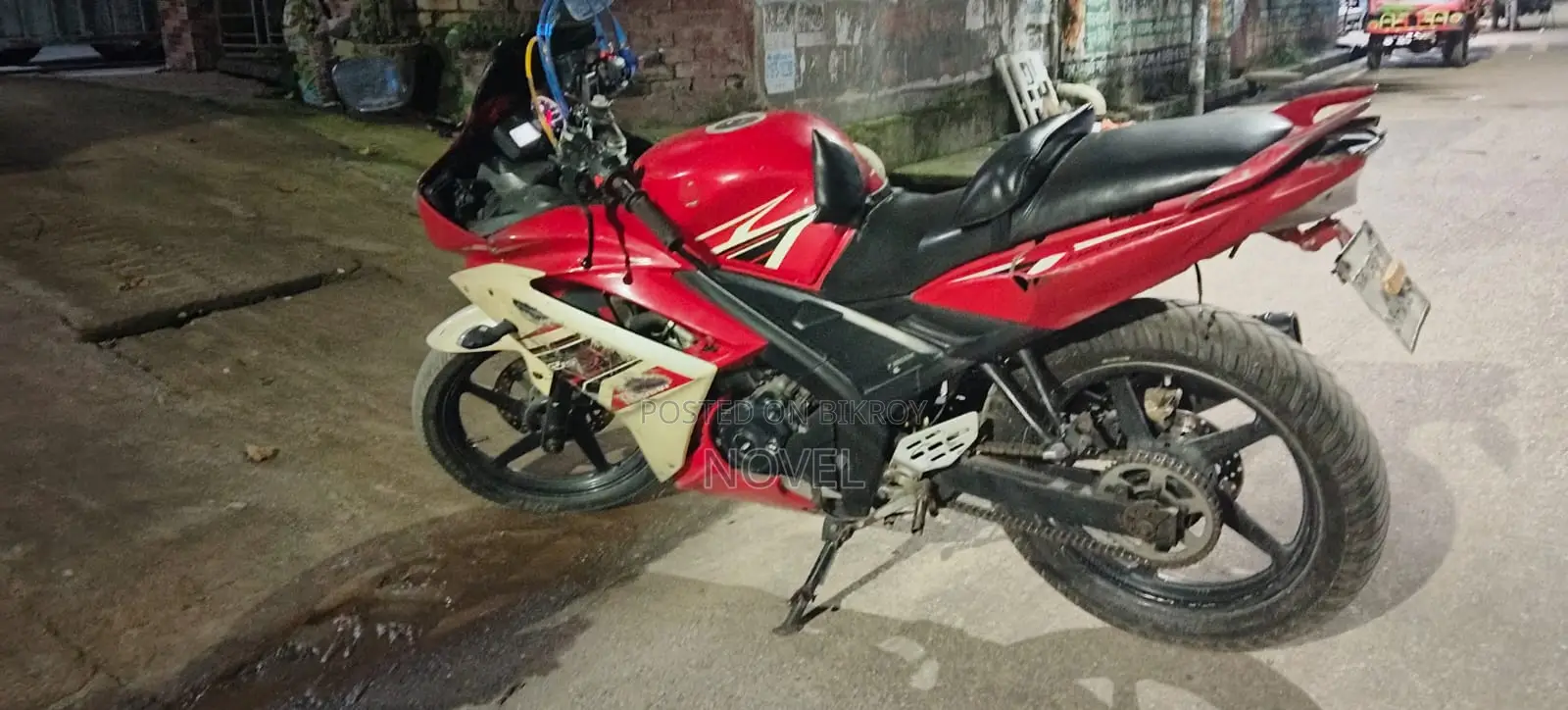 ইয়ামাহা আর১৫ ভি৩ ২০১১ রেড