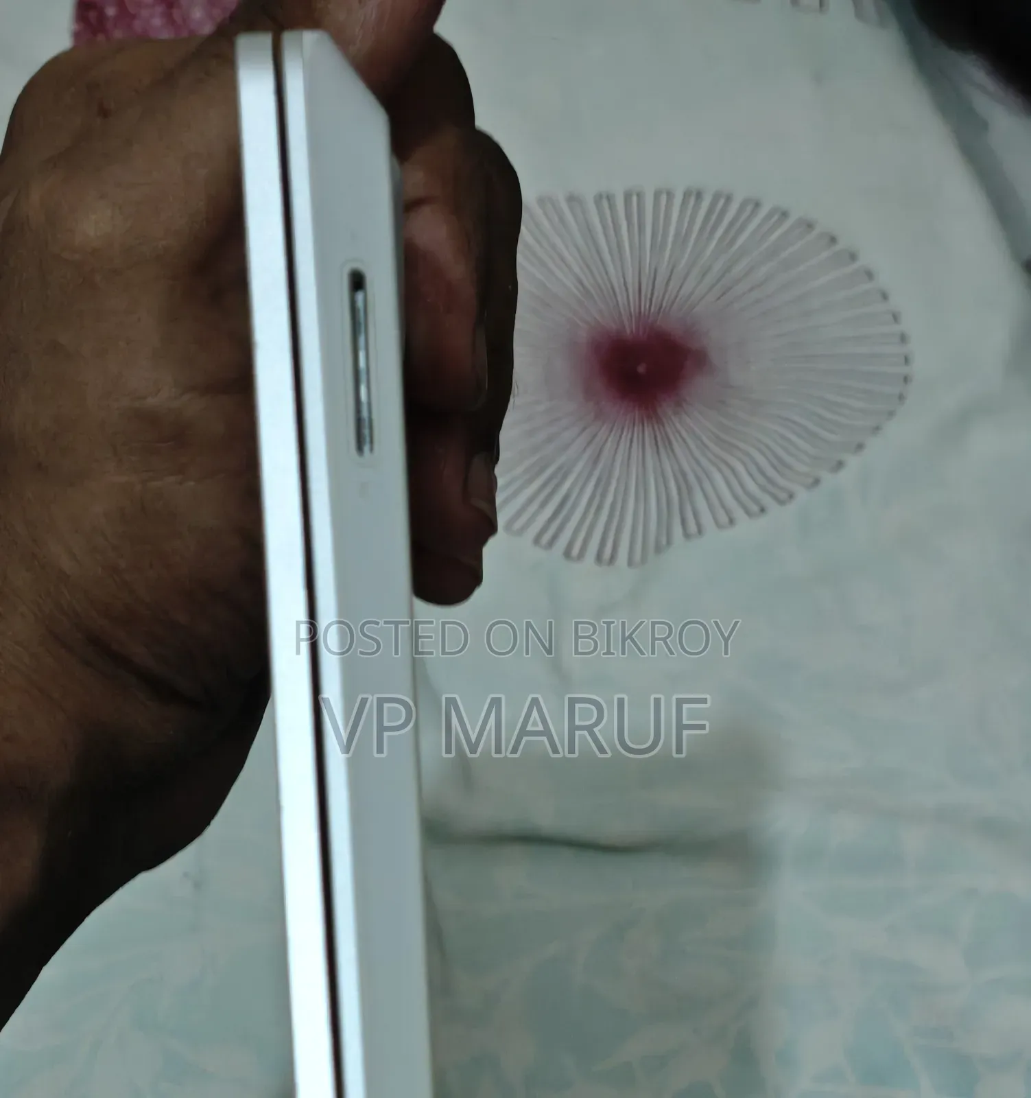 ল্যাপটপ মাইক্রোসফট সারফেস গো ৮জিবি ইন্টেল কোর আই৫ এসএসডি ২৫৬জিবি