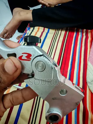 আরসিবি এস৩ অ্যাডজাস্টেবল ব্রেক ক্লাচ লিভার পেয়ার (ব্যবহৃত) বিক্রয়ের জন্য
