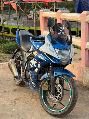 সুজুকি জিক্সার এসএফ ২০১৬ ব্লু