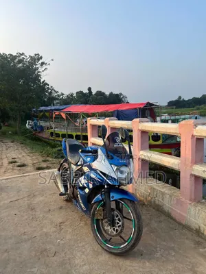 সুজুকি জিক্সার এসএফ ২০১৬ ব্লু