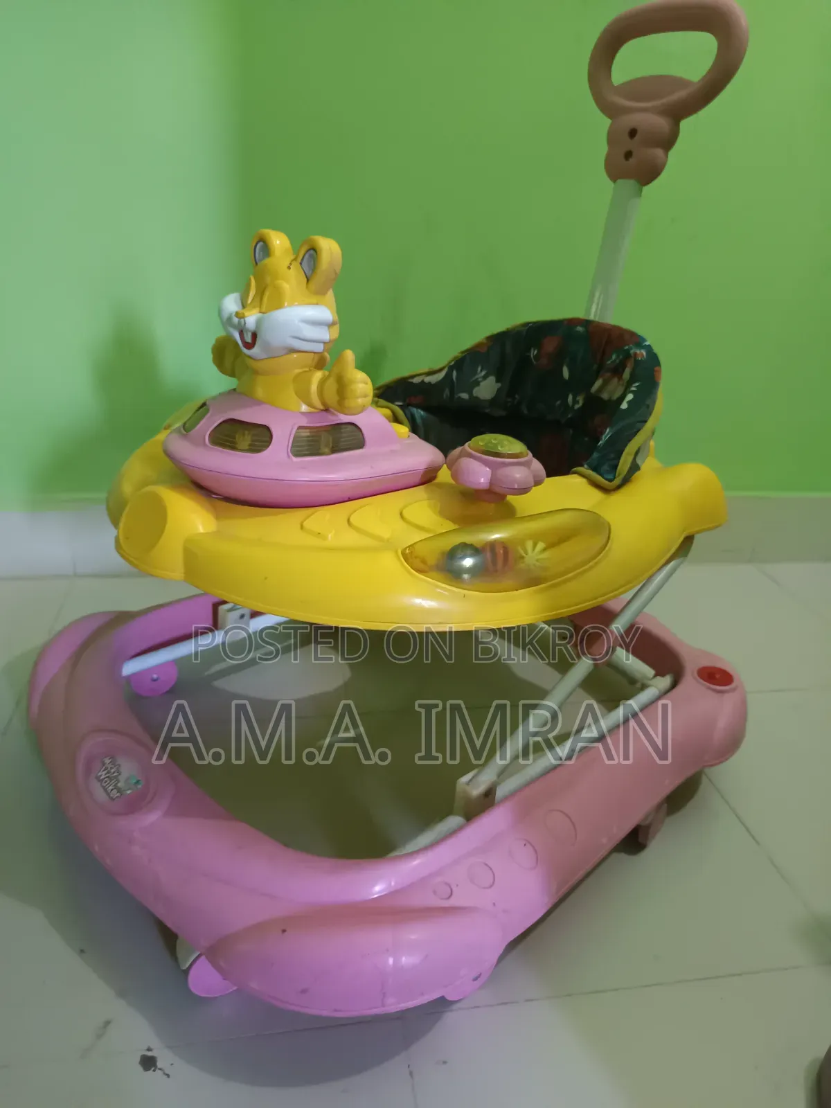 বাচ্চাদের হাটার ওয়াকার