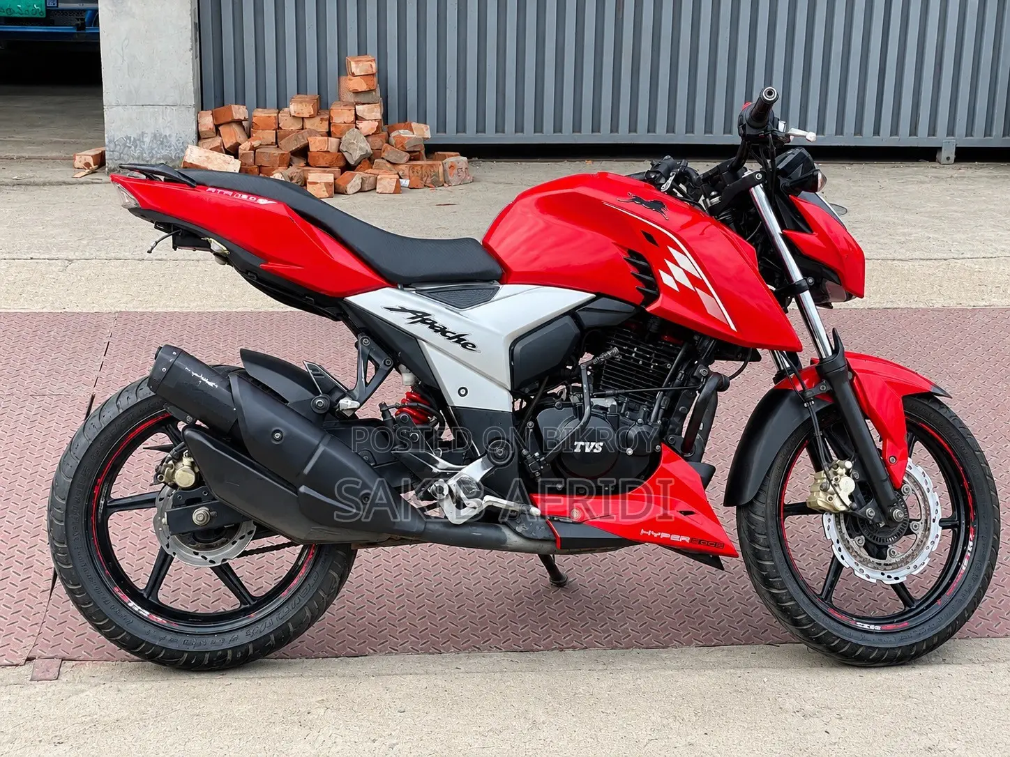 TVS Apache RTR 160 2V ABS 2021 Red