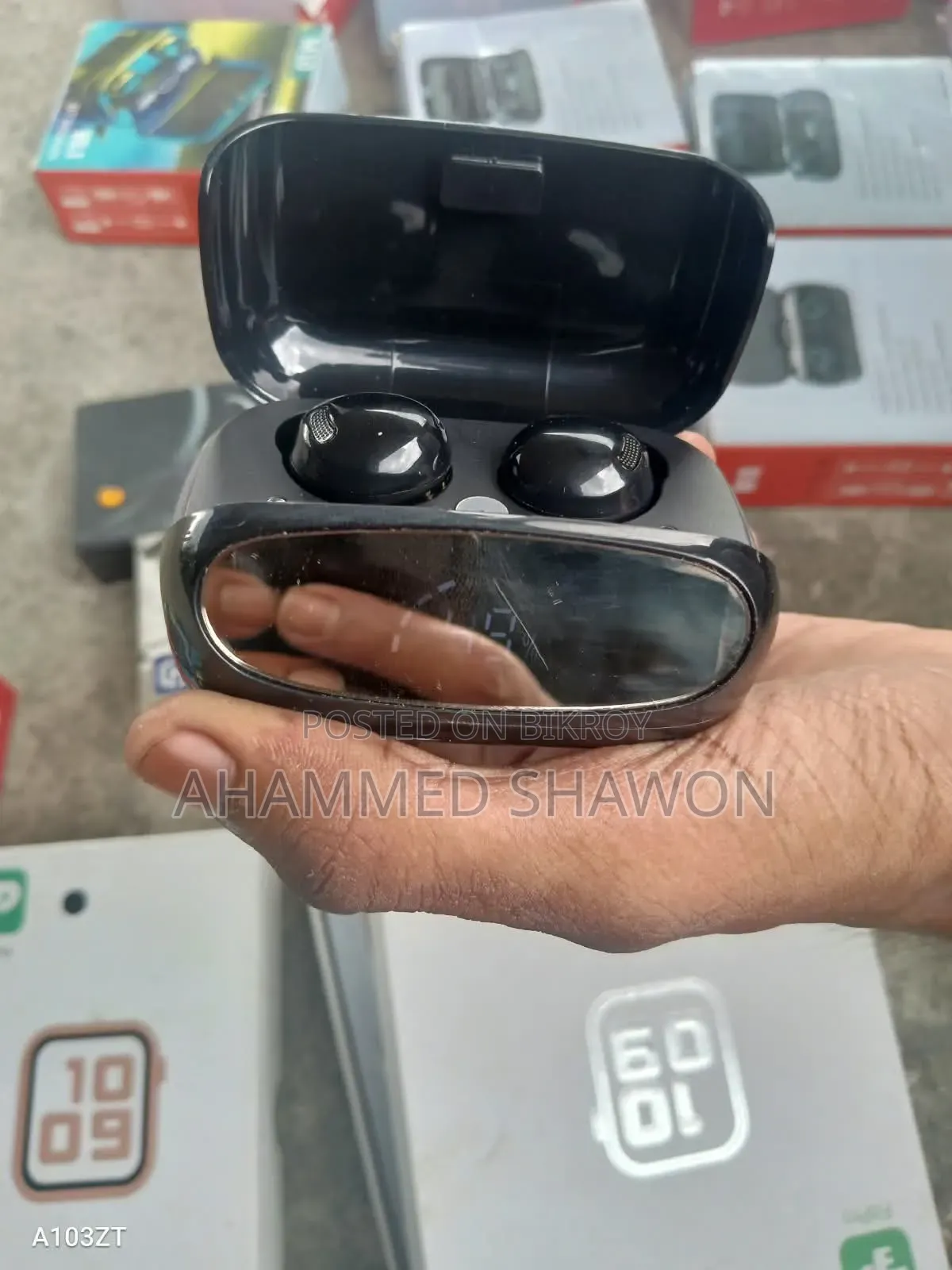 TWS Bluetooth Earbuds for sale.
Condition: Used / Faulty