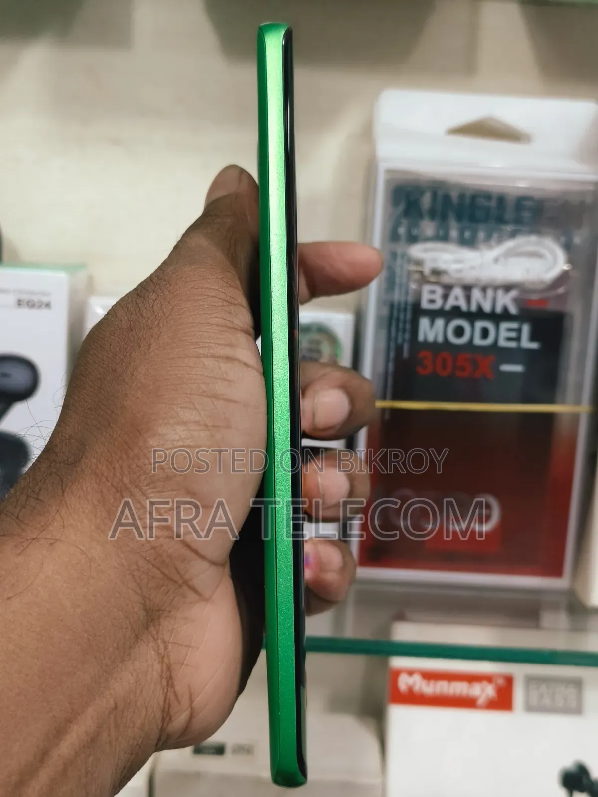 মোটর চলা এজ ৫০ ফিউশন ২৫৬ জিবি