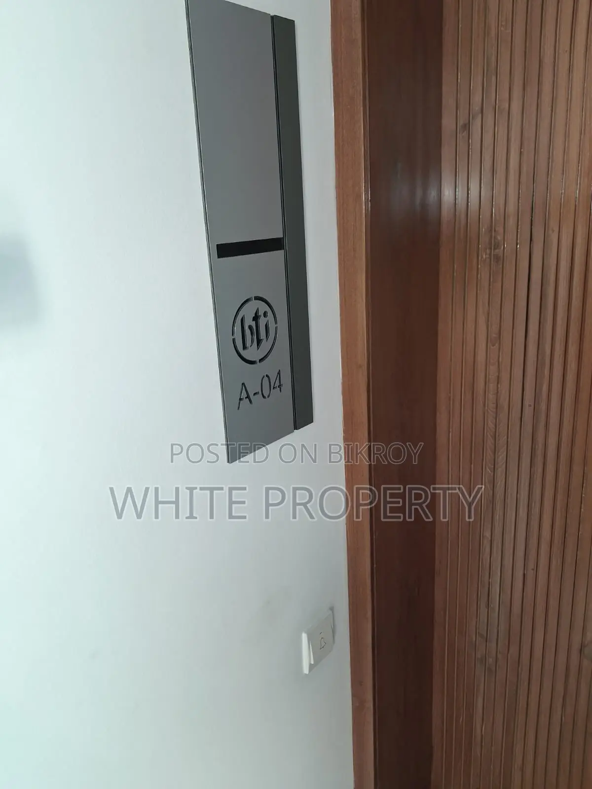 4 Bedroom Apartment in White Property, Banani for sale