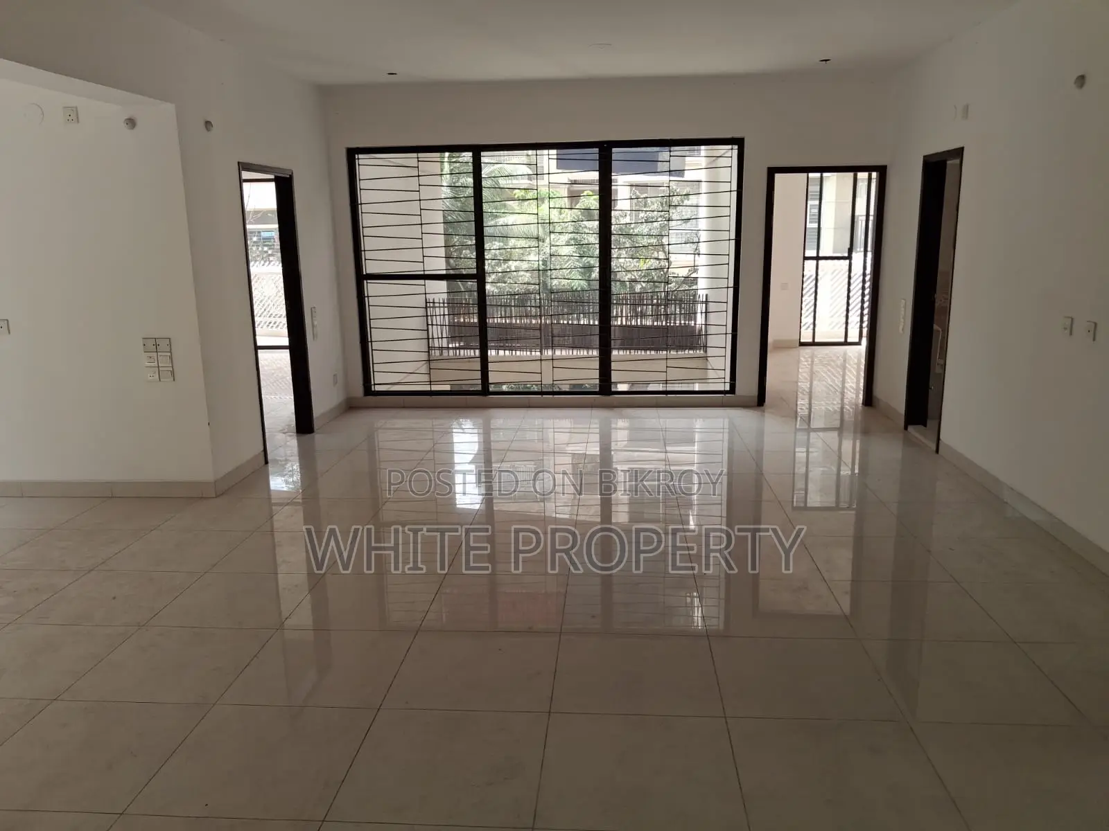 4 Bedroom Apartment in White Property, Banani for sale