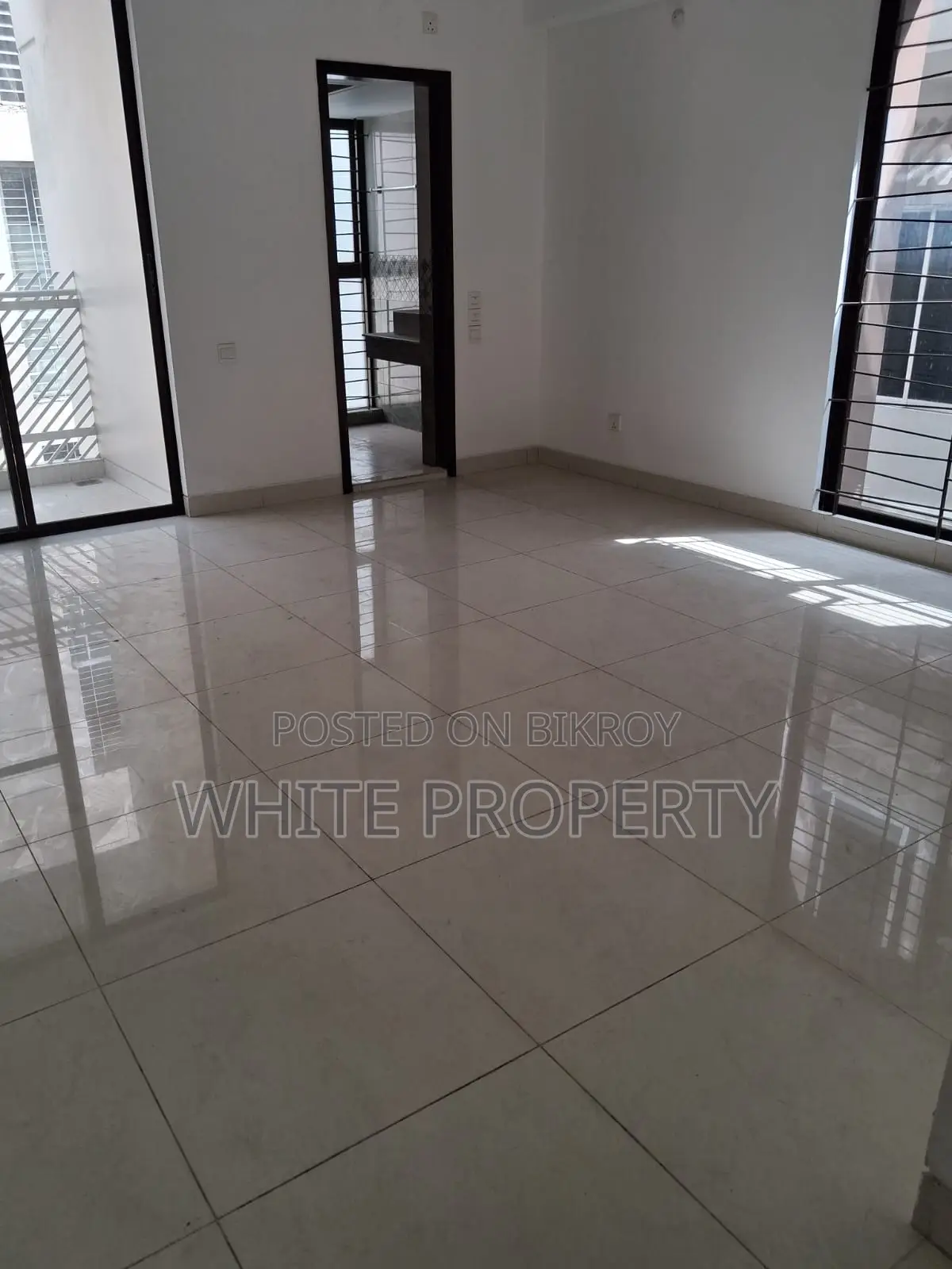 4 Bedroom Apartment in White Property, Banani for sale