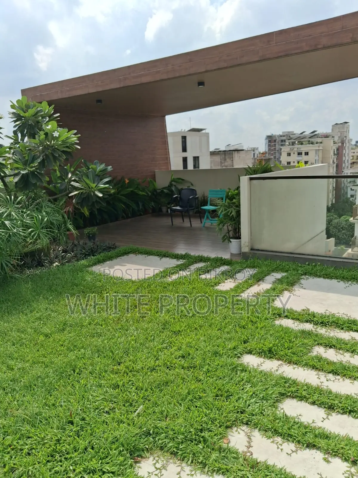 4 Bedroom Apartment in White Property, Banani for sale