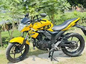 Suzuki Gixxer 2022 Yellow