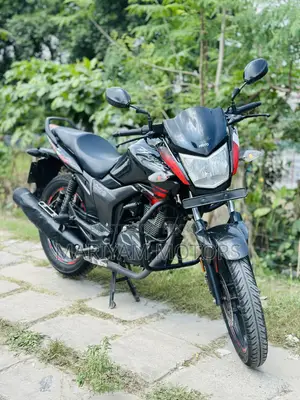Hero Hunk 2021 Black