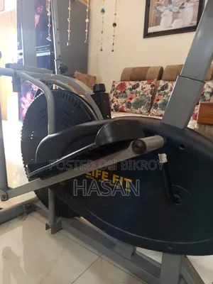 ক্রস ট্রেইনার