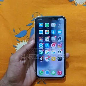 অ্যাপল আইফোন ১১ ১২৮ জিবি হোয়াইট