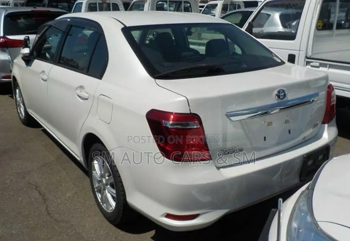 Toyota Axio 2021 Pearl