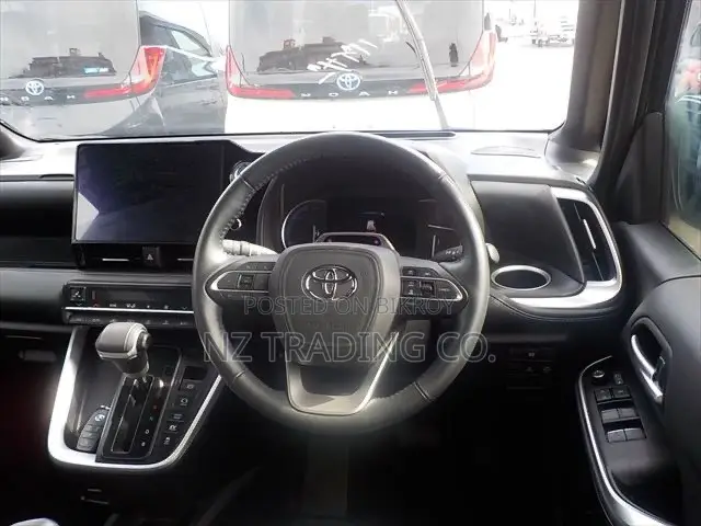 Toyota Noah 2022 Purple