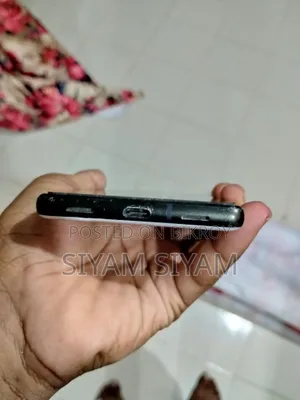 গুগল পিক্সেল ৬ ১২৮ জিবি হোয়াইট