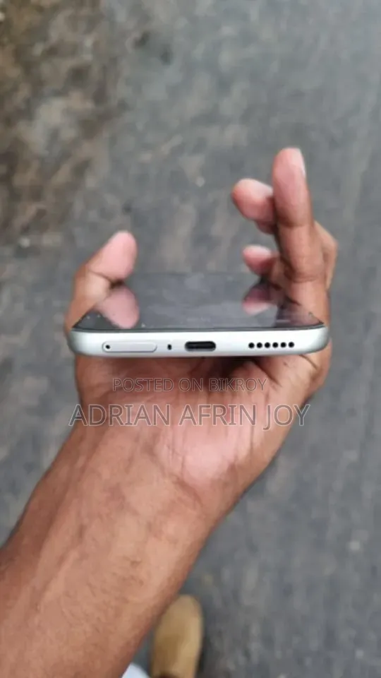 ইনফিনিক্স নোট এজ ১২৮ জিবি সিলভার