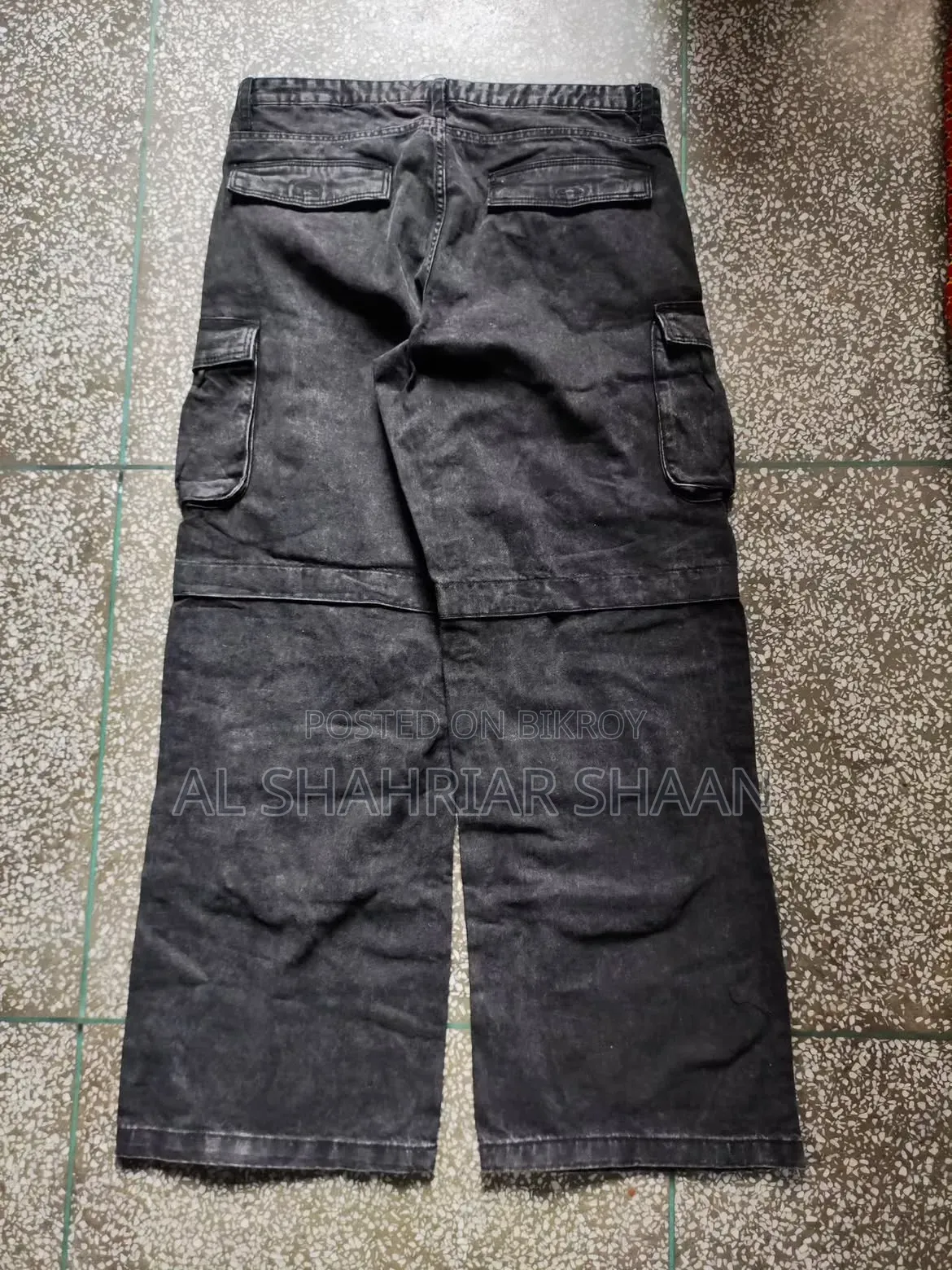 স্টোন ওয়াশড ৮ পকেট ব্যাগী জিন্স